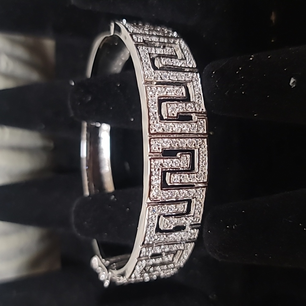 GREEK DESIGN SWAROVSKI CRYSTALS BRACELET  NWOT
